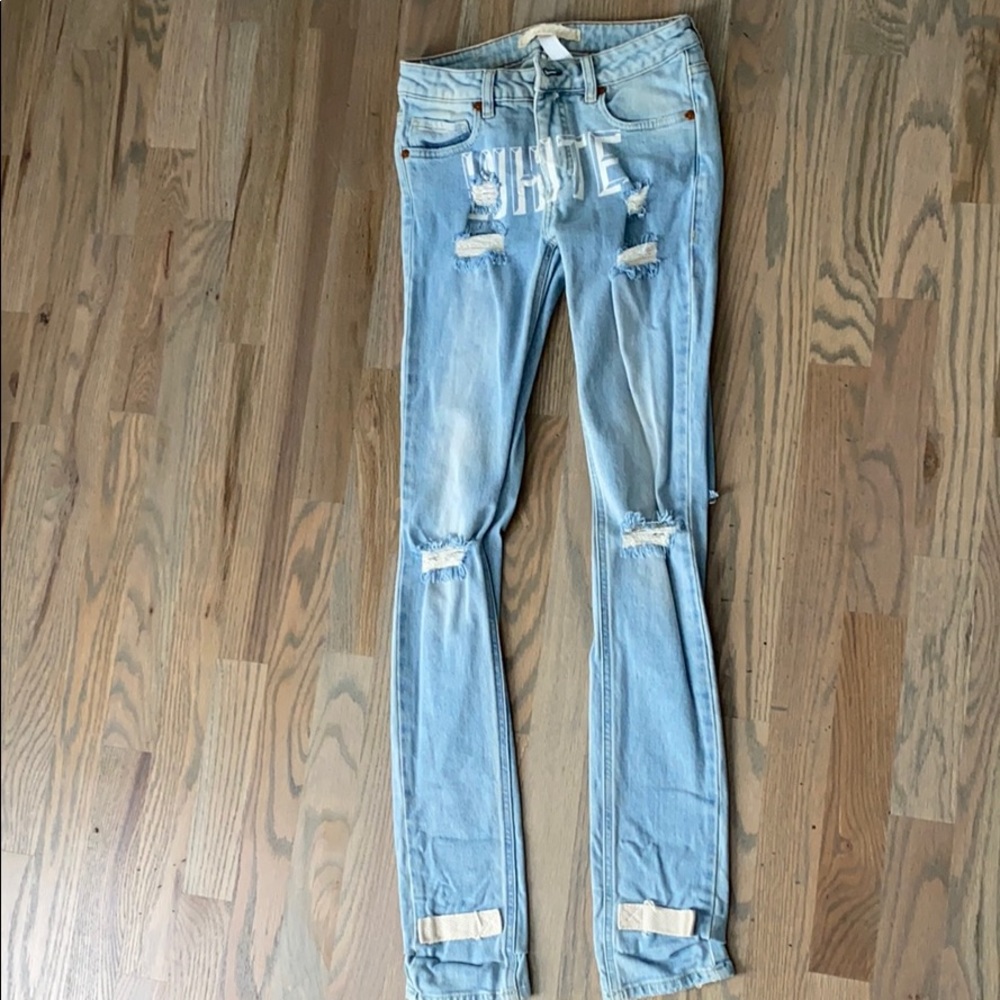 Off White Jean - 25